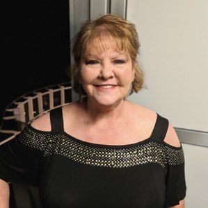 Meet your Posher, Malinda